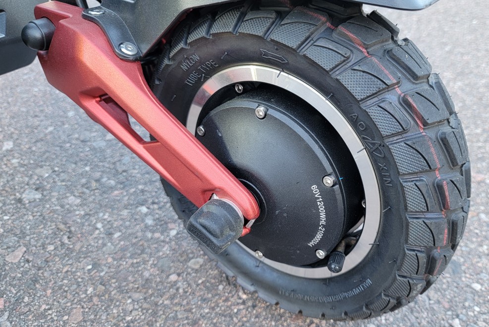 Miniwalker-Tiger-10-Pro-Hybrid-Tire