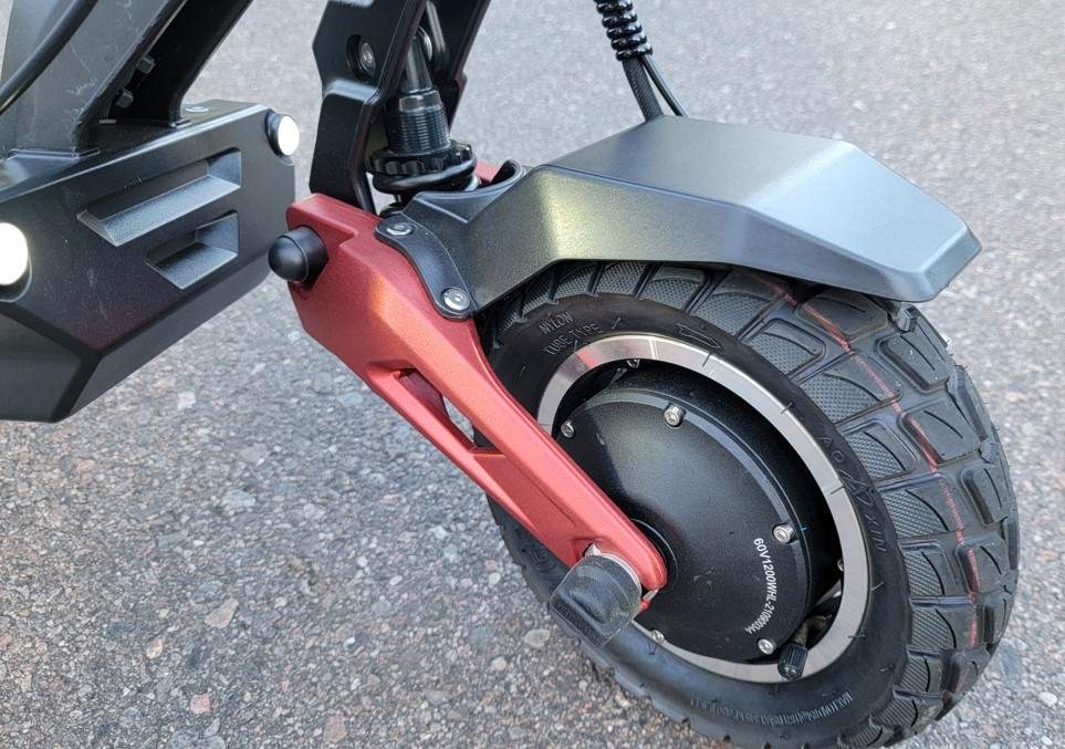 Miniwalker-Tiger-10-Pro-Front-hybrid-offroad-tire-with-front-facing-lights-1