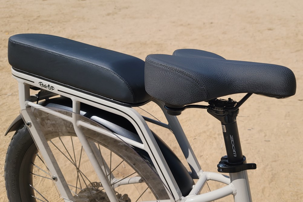 Ride1up-Cafe-Cruiser-Comfy-Seat-and-passenger-seat