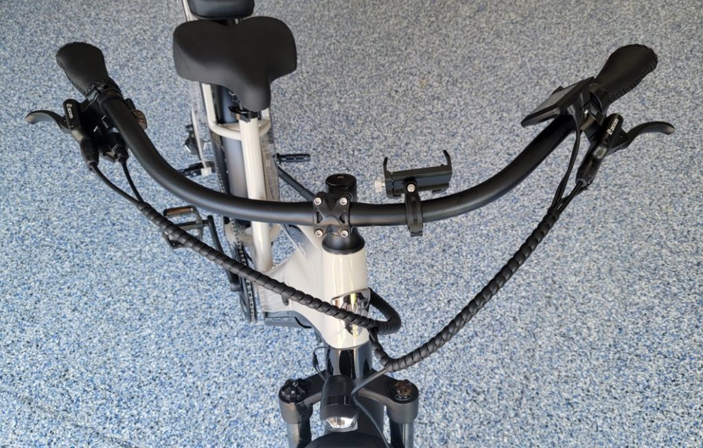 Ride1Up-Cafe-Cruiser-Swooped-Handlebars-and-front-profile-1024x652