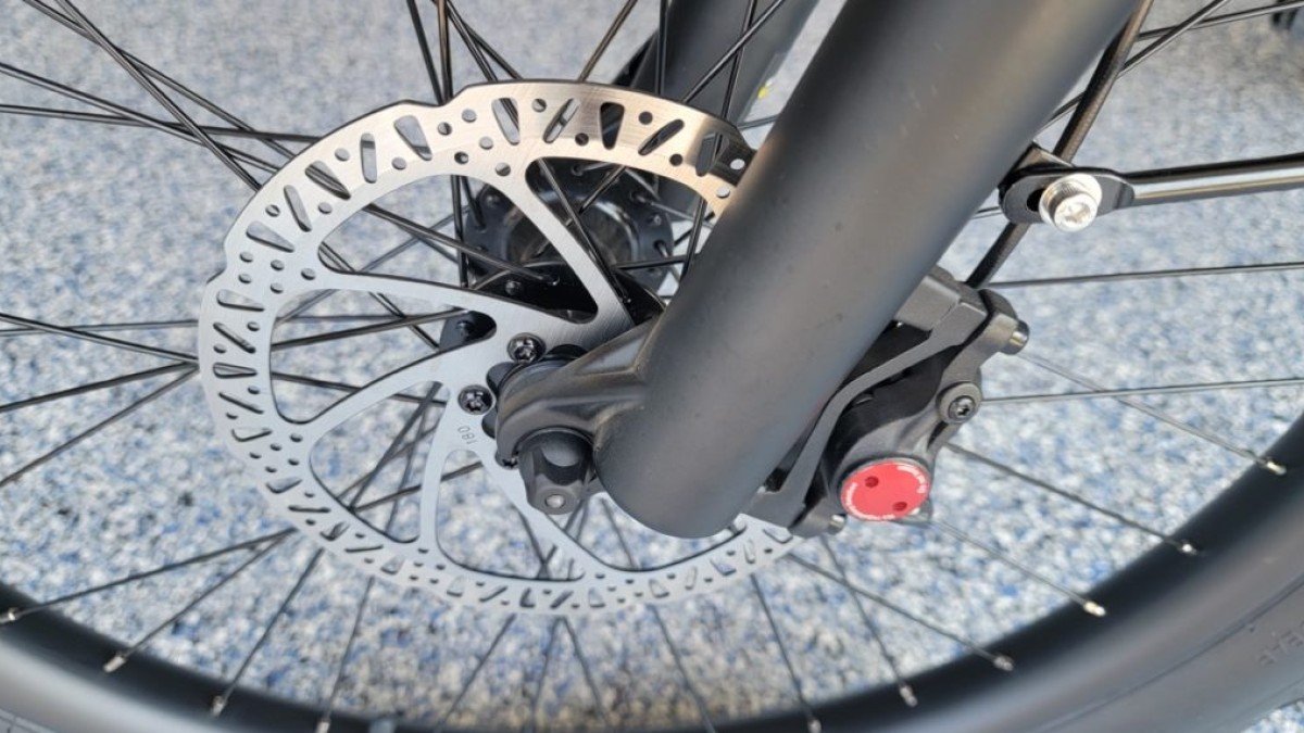 2022 Ride1Up Café Cruiser Cafe-Cruiser-Zoom-Hydraulic-Disc-Brake-Caliper-1024x571