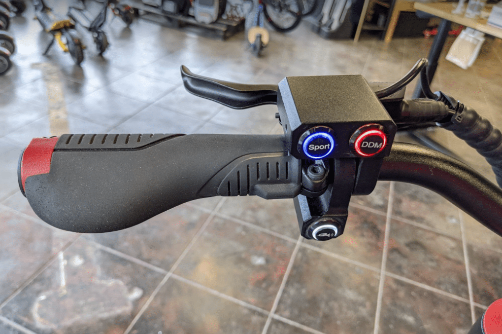 VSETT-11-CNC-Dual-Motors-Horn-Sport-Mode-Buttons-1