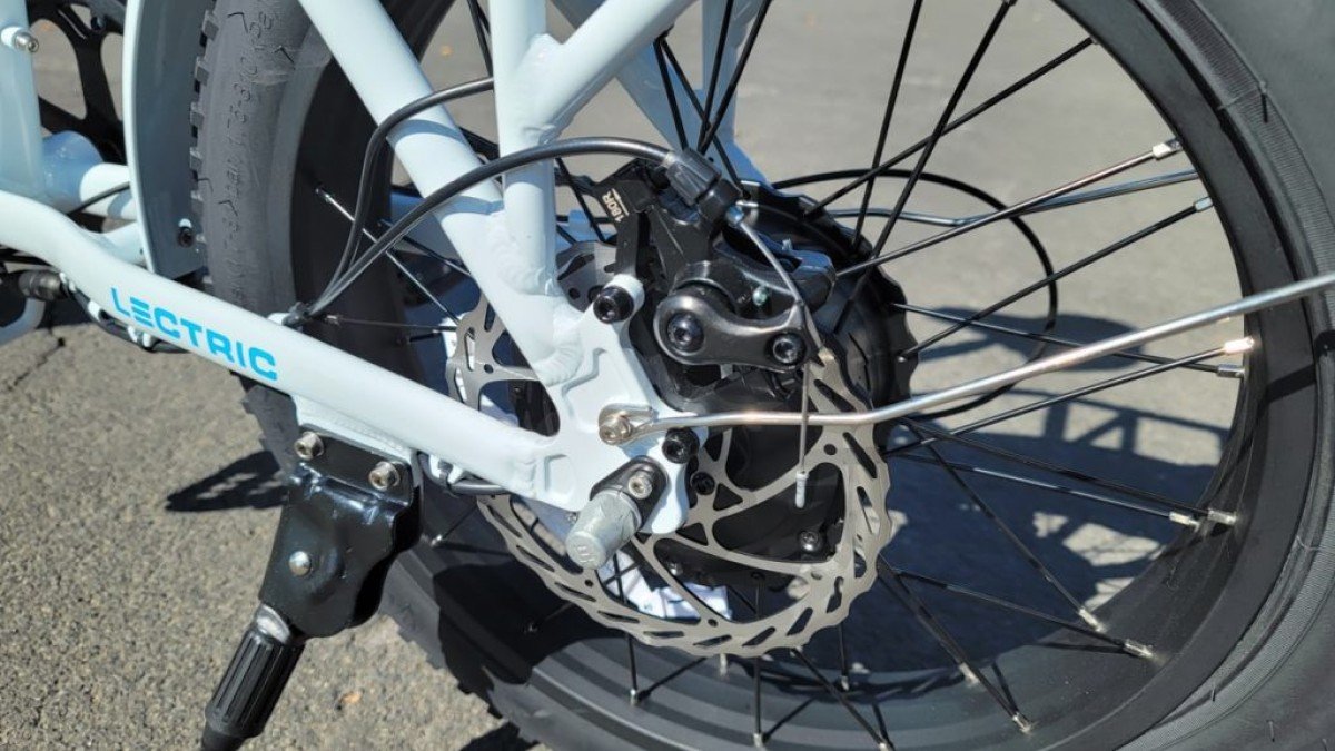 2023 Lectric XP 3.0 LECTRIC-XP-3.0-180mm-mechanical-brakes-and-disc-1024x578