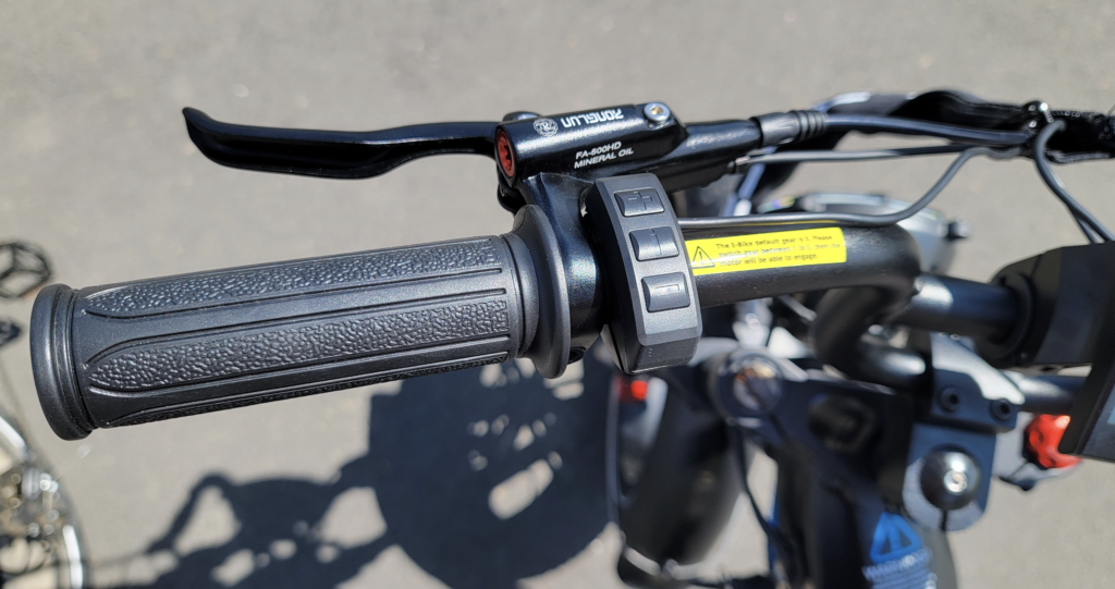 G-FORCE-ZF-display-control-and-ronglun-hydraulic-brake-levers-1024x541