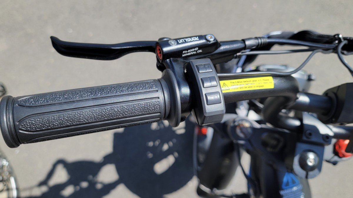2022 G-FORCE ZF G-FORCE-ZF-display-control-and-ronglun-hydraulic-brake-levers-1024x541