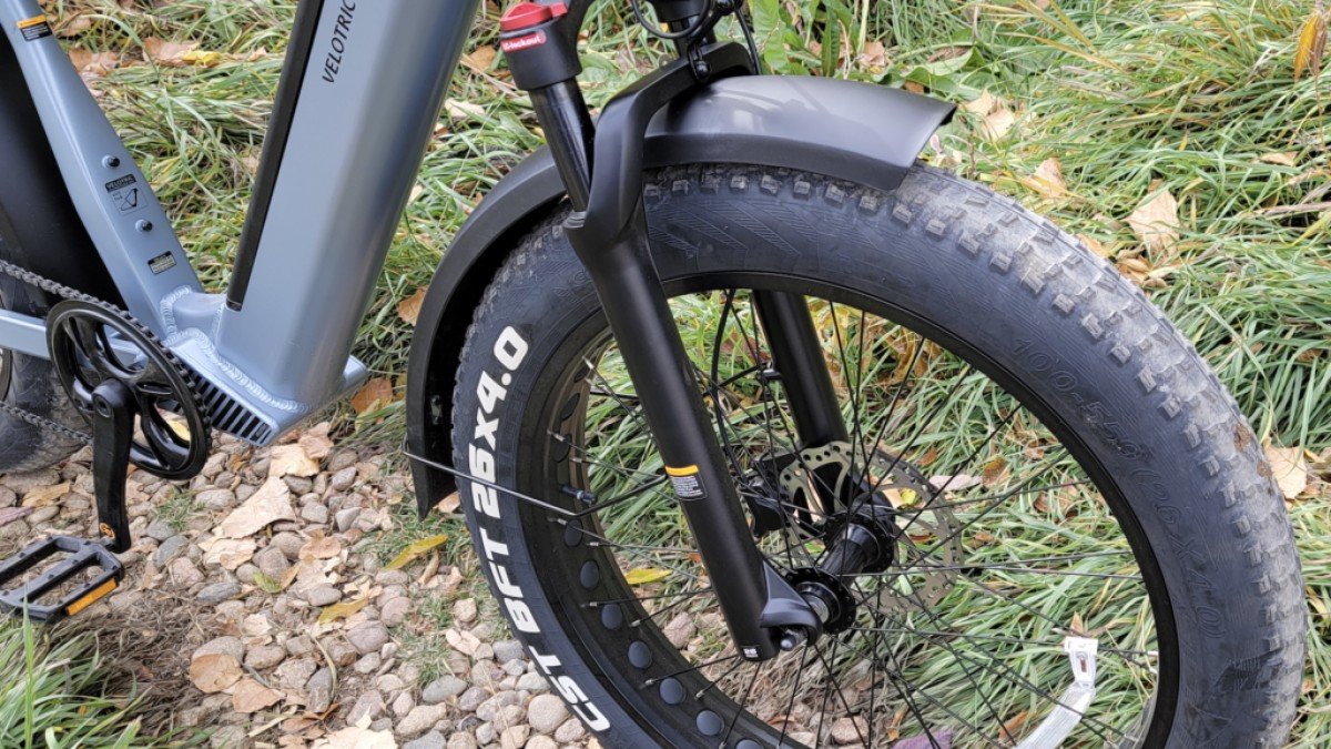 2023 Velotric Nomad 1 Velotric-Nomad-1-hydraulic-suspension-with-knobby-fat-tire-and-fender-1024x776