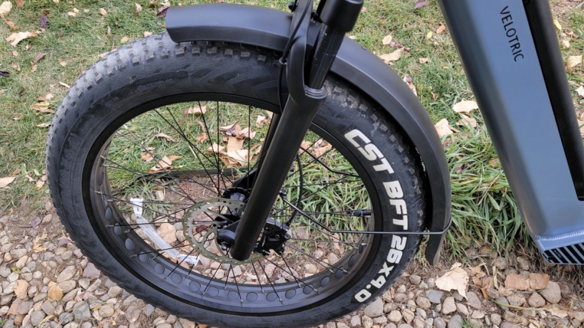 2023 Velotric Nomad 1 Velotric-Nomad-1-CST-BFT-26-inch-by-4-inch-knobby-fat-tire-1024x575