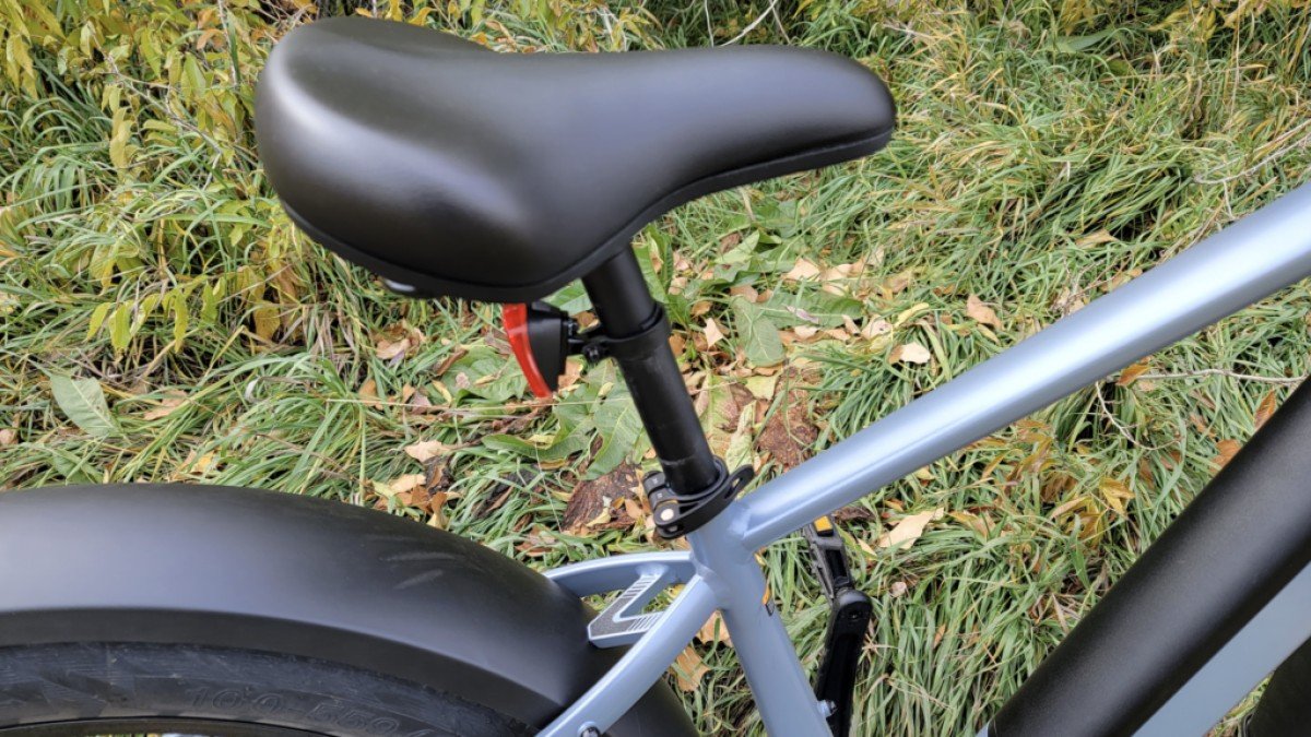 2023 Velotric Nomad 1 Velotric-Nomad-1-comfy-seat-with-light-1024x575