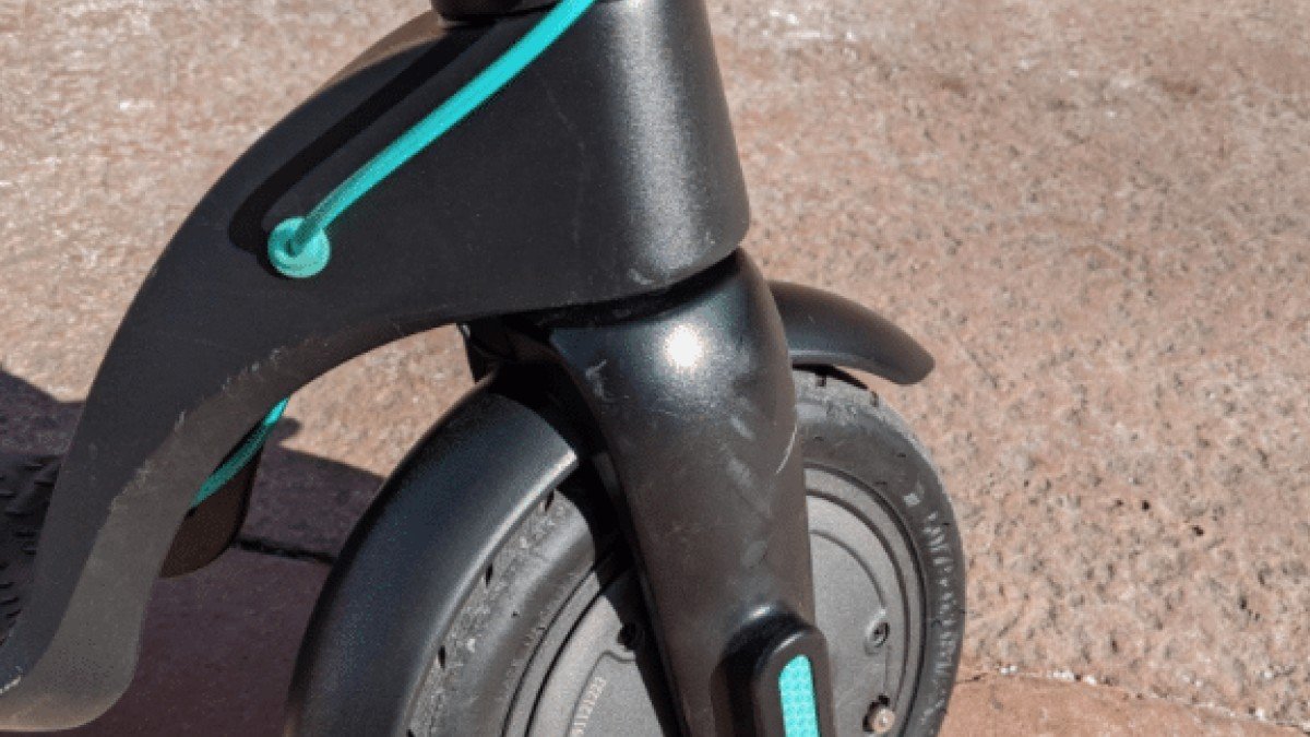 2023 Velotric Discover 1 Levy-Front-Tire