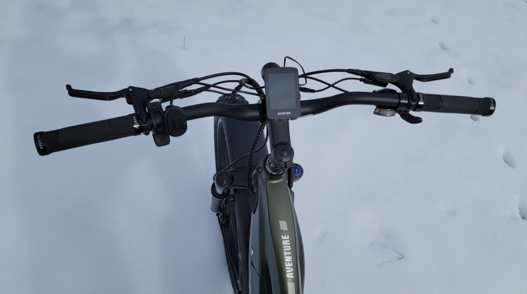 Aventon-Aventure.2-cockpit-army-green-1024x573