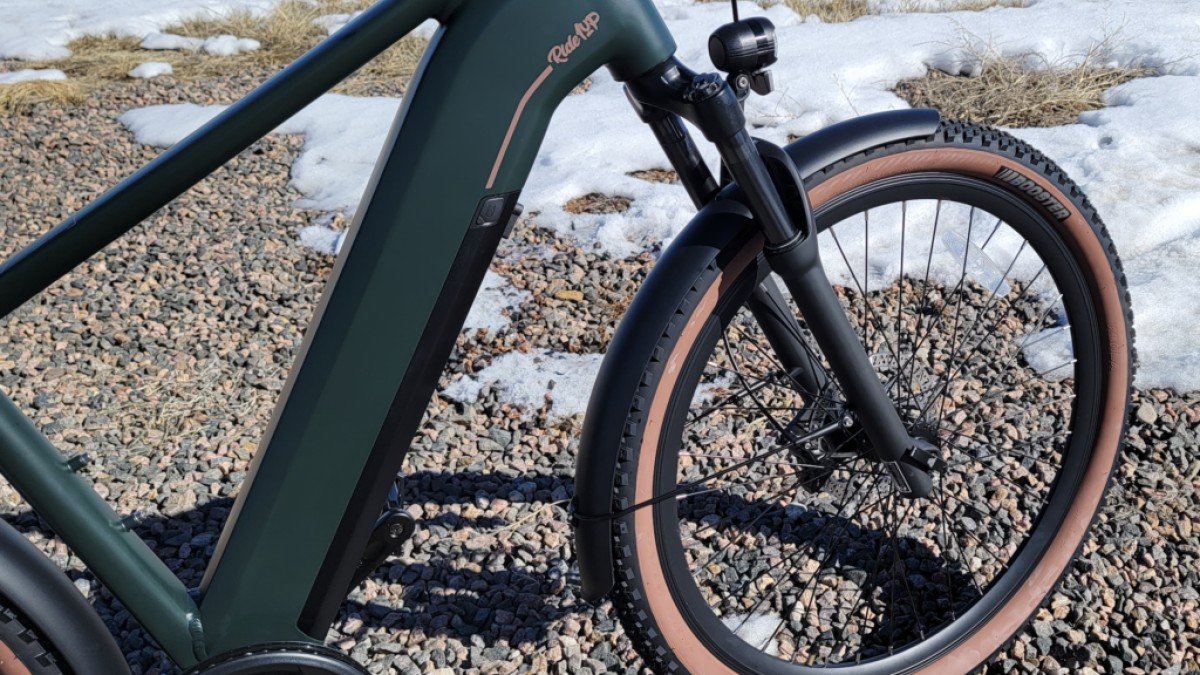 2023 Ride1Up Turris Ride1Up-Turris-Kenda-brown-wall-tires-and-battery-1024x783