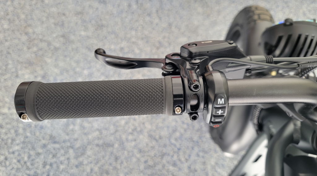 Ride1Up-Revv-1-left-handlebar-grip-with-display-controls-and-hydraulic-brake-levers-1024x571