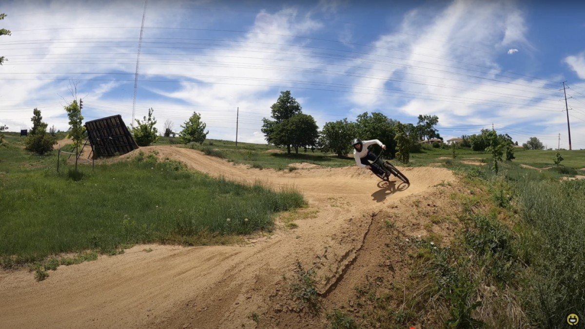 2023 ONYX Motorbikes LZR Pro ONYX-LZR-Pro-In-a-berm-1024x573