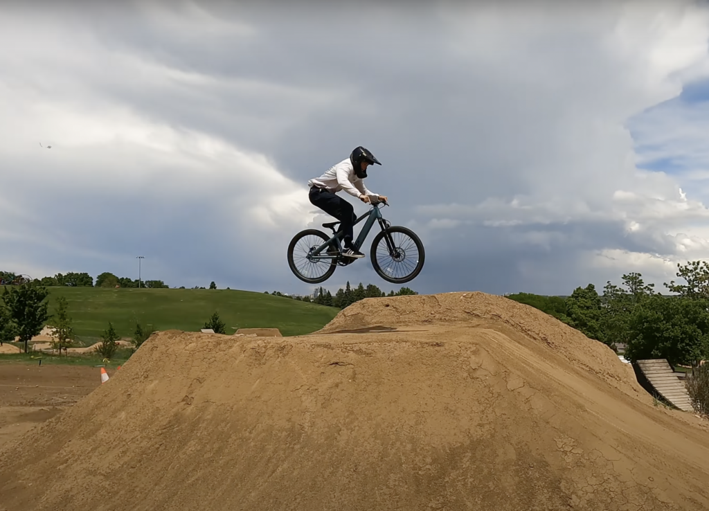 Onyx-lzr-heavier-than-traditional-dirt-jumpers-1024x738