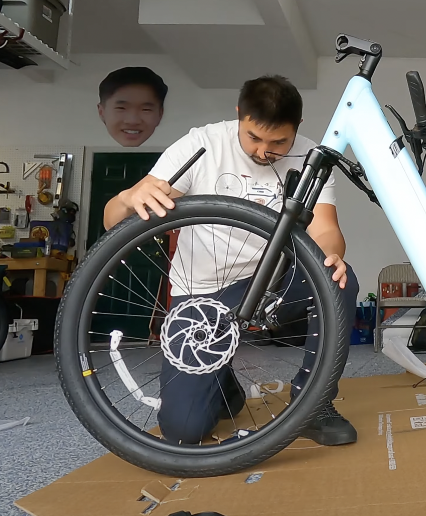 Velotric-Packer-1-puncture-resistant-tire-CST-3-847x1024