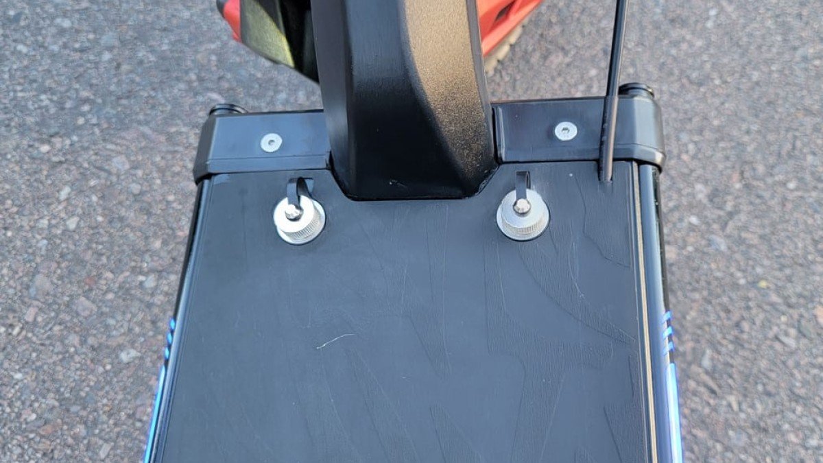 2023 Anyhill UM-2 Miniwalker-Tiger-10-Pro-Charge-Port-Covers