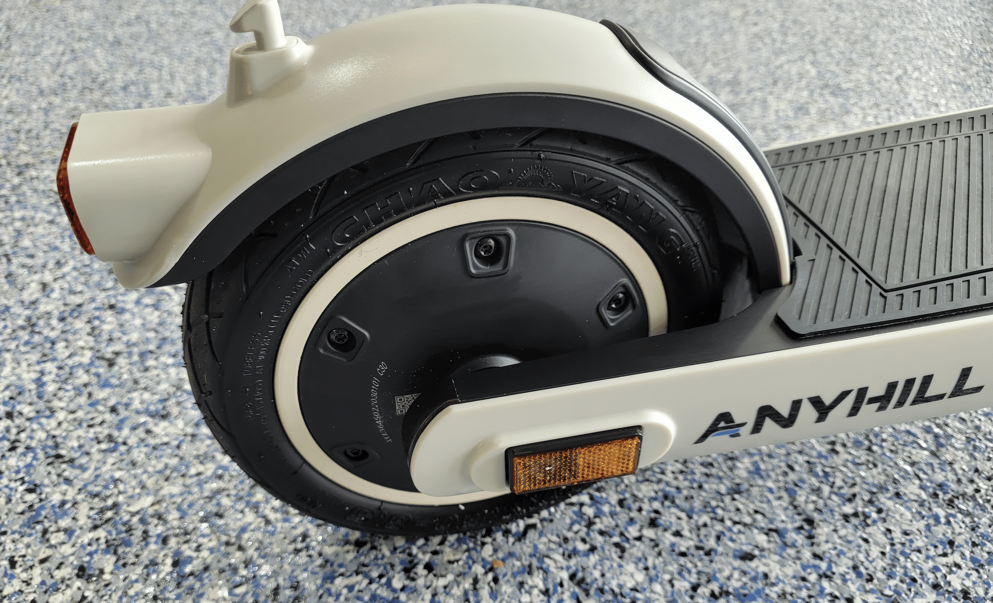 Anyhill-UM-2-Rear-Motor-Tire-1