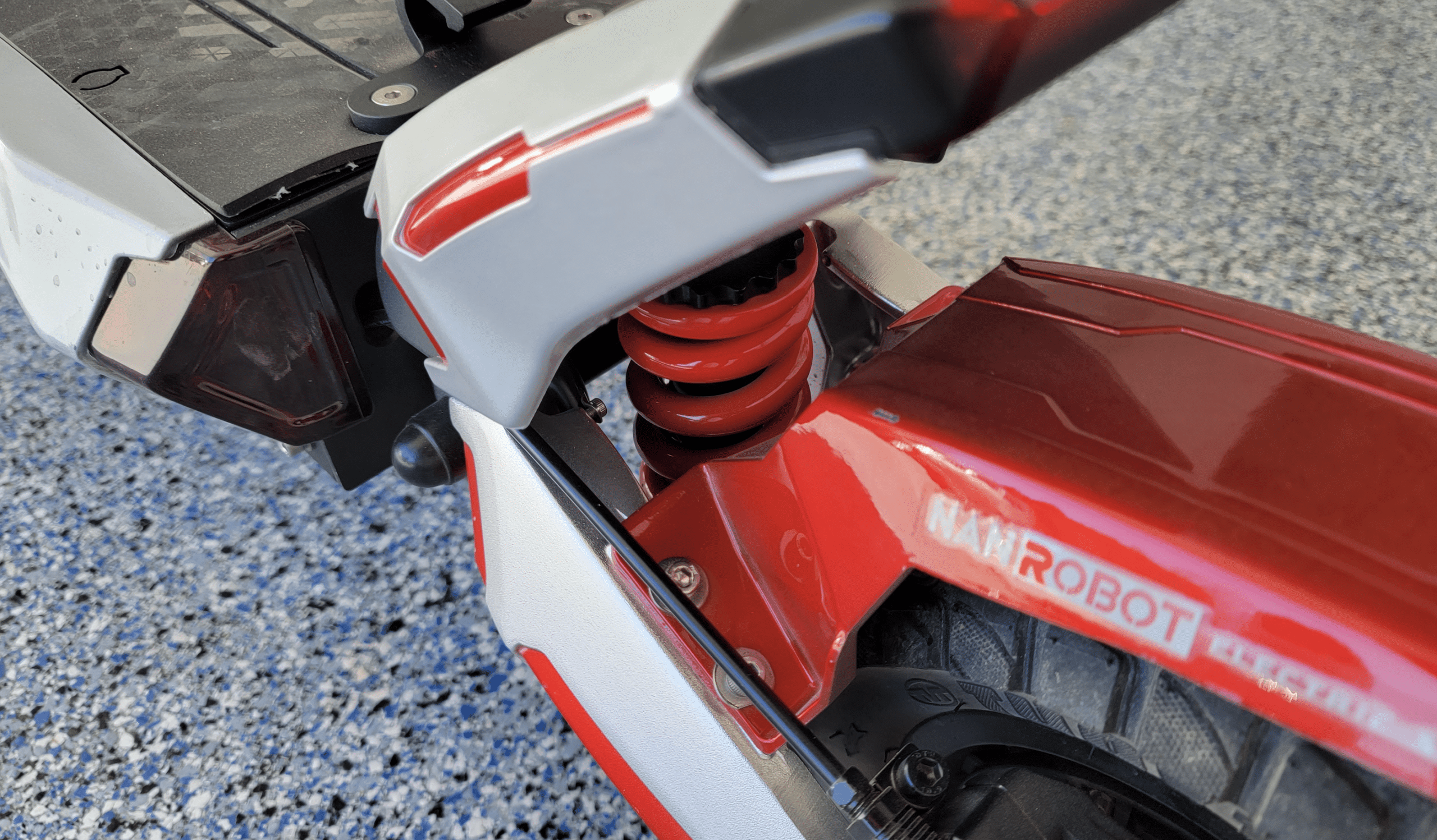 Nanrobot-N6-rear-suspension