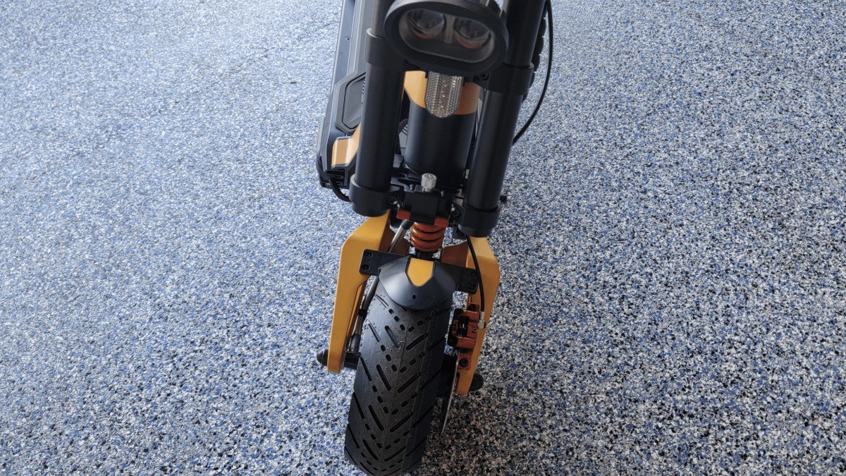 2023 InMotion RS INMOTION_RS_Bright_Headlight_adjustable_suspension_stem_locking_mechanism_dual_fork_design