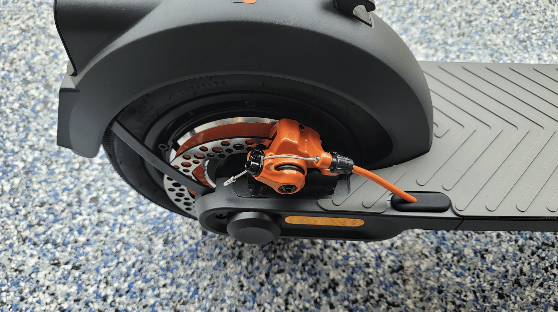 Inmotion-Climber-rear-tire