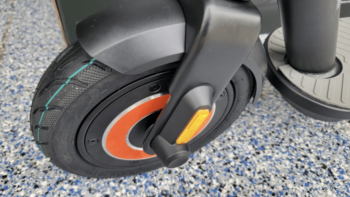 2023 Segway GT2 Inmotion-Climber-10-inch-by-2.125-front-tire-with-electric-brake