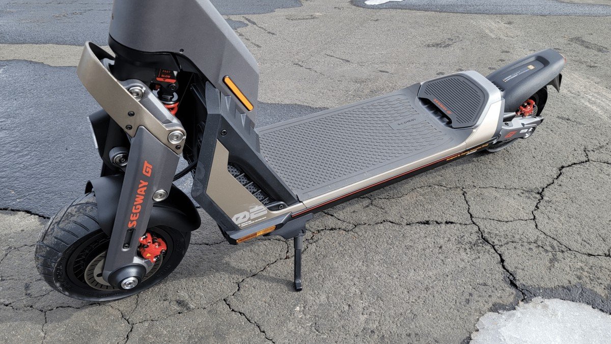 2023 Segway GT2 Segway-GT2-massive-deck
