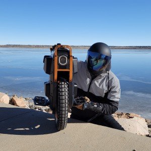 Inmotion-V13-EUC-electric-unicycle-featured-pic