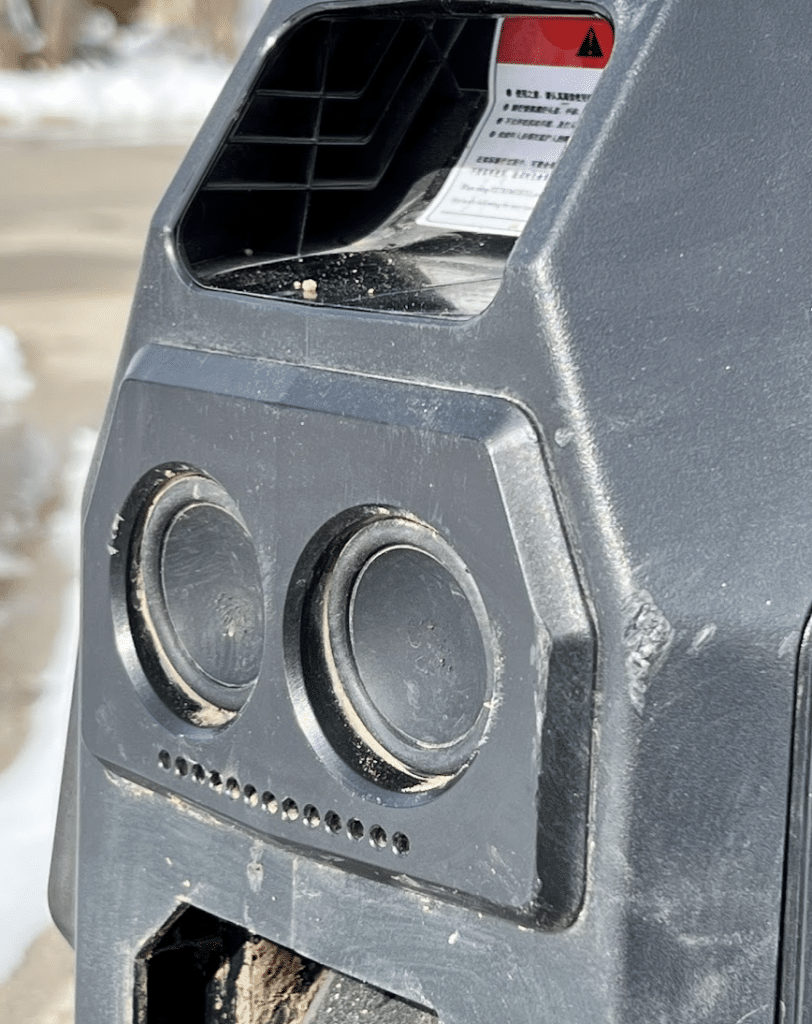 Commander-speakers-812x1024