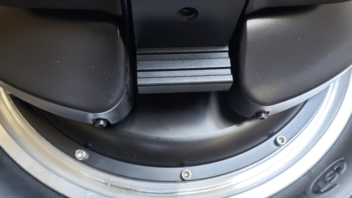 2021 InMotion V12 Inmotion-v12-hangers-1024x598