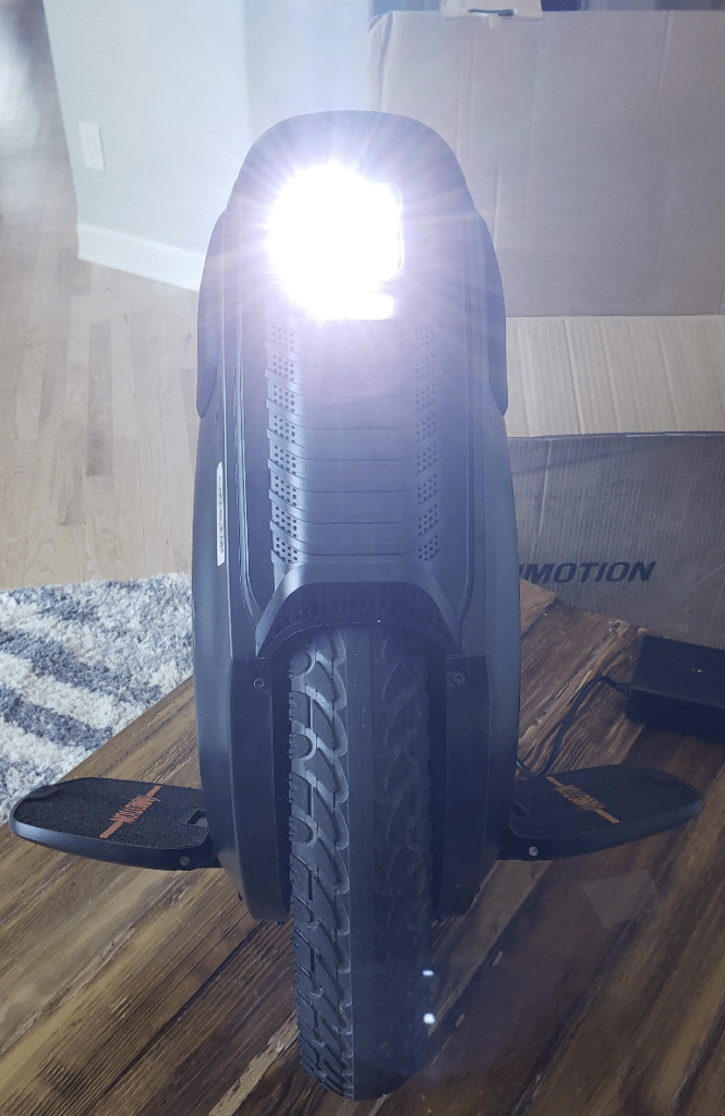 Inmotion-v12-light-665x1024