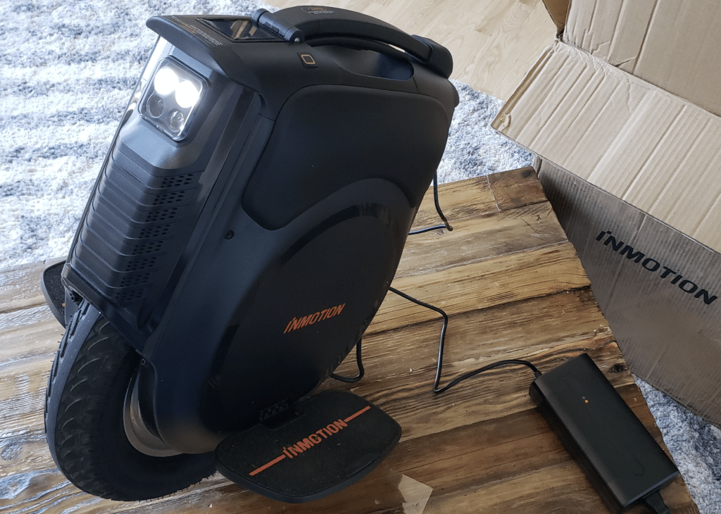 Inmotion-v12-unboxing-1024x730