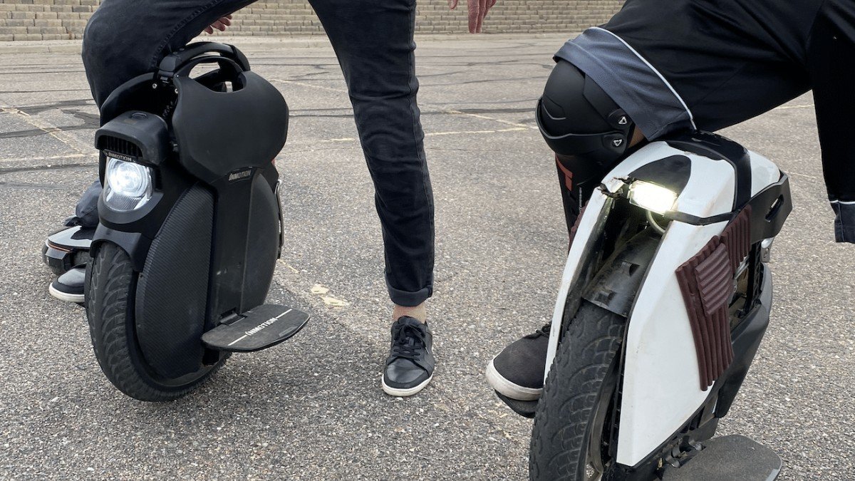 KingSong S18 Vs InMotion V11