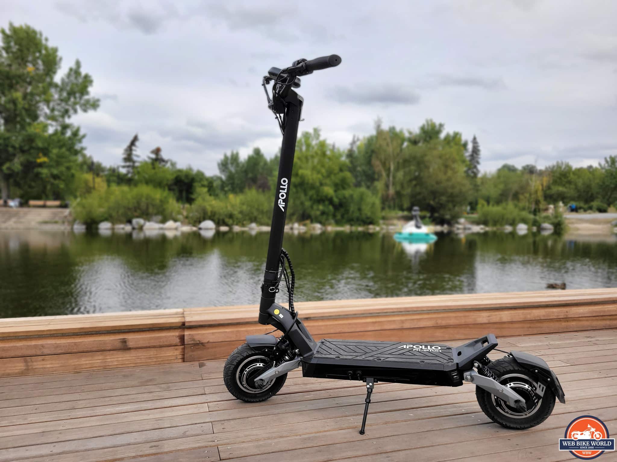 Apollo-Phantom-V3-Scooter-Review-1