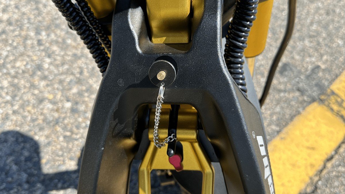 2024 Kaabo Wolf King GTR new-kaabo-wolf-king-gtr-review-the-best-electric-scooter-got-even-better-6