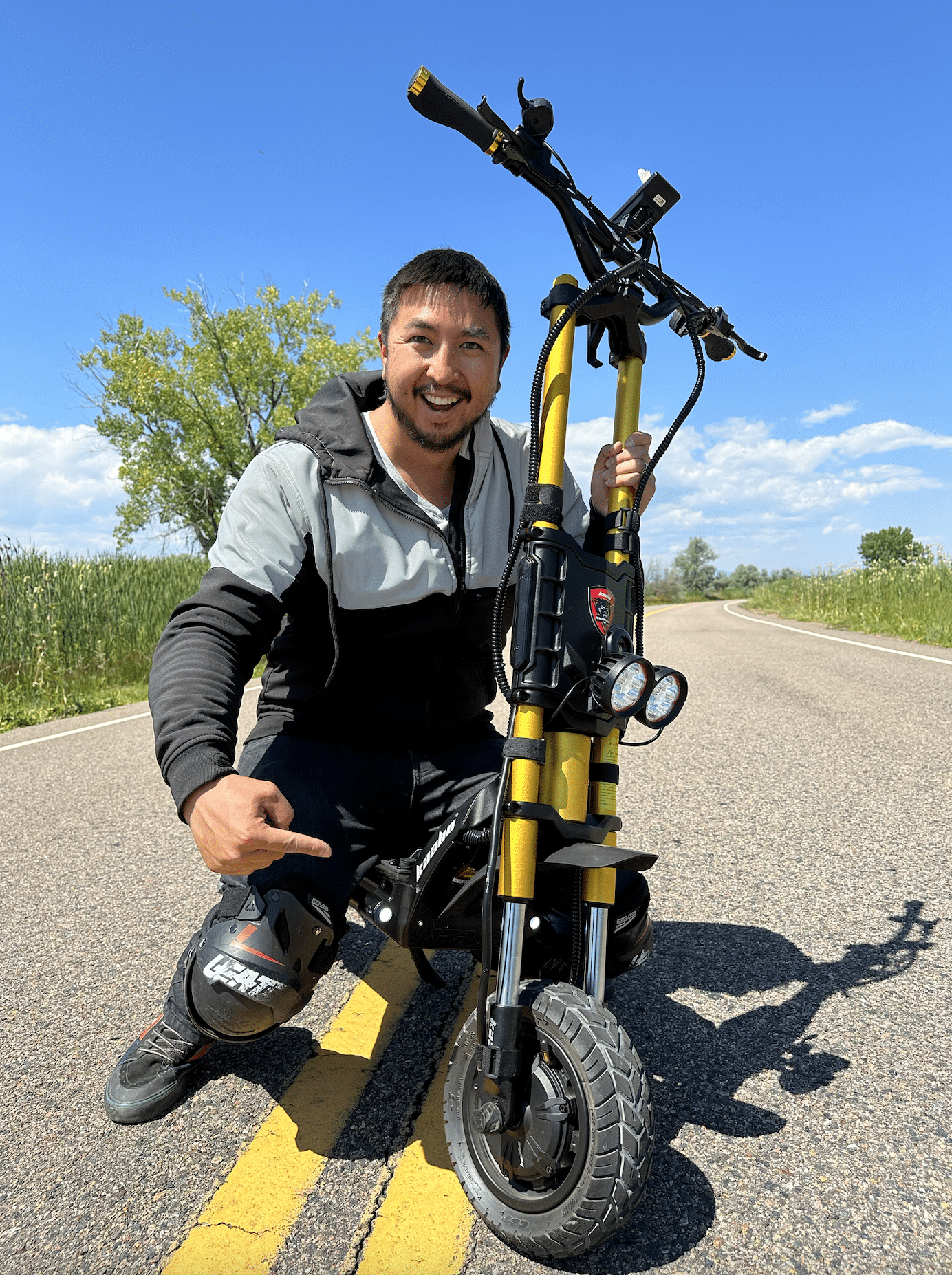 new-kaabo-wolf-king-gtr-review-the-best-electric-scooter-got-even-better-11