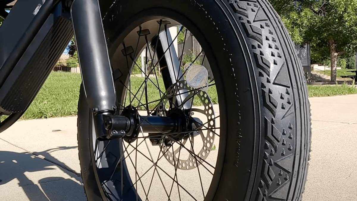 2023 Volcon Brat if-an-ebike-and-motorcycle-had-a-baby-volcon-brat-review-14