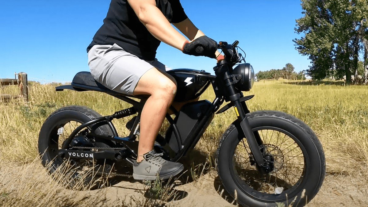 2023 Volcon Brat if-an-ebike-and-motorcycle-had-a-baby-volcon-brat-review-15