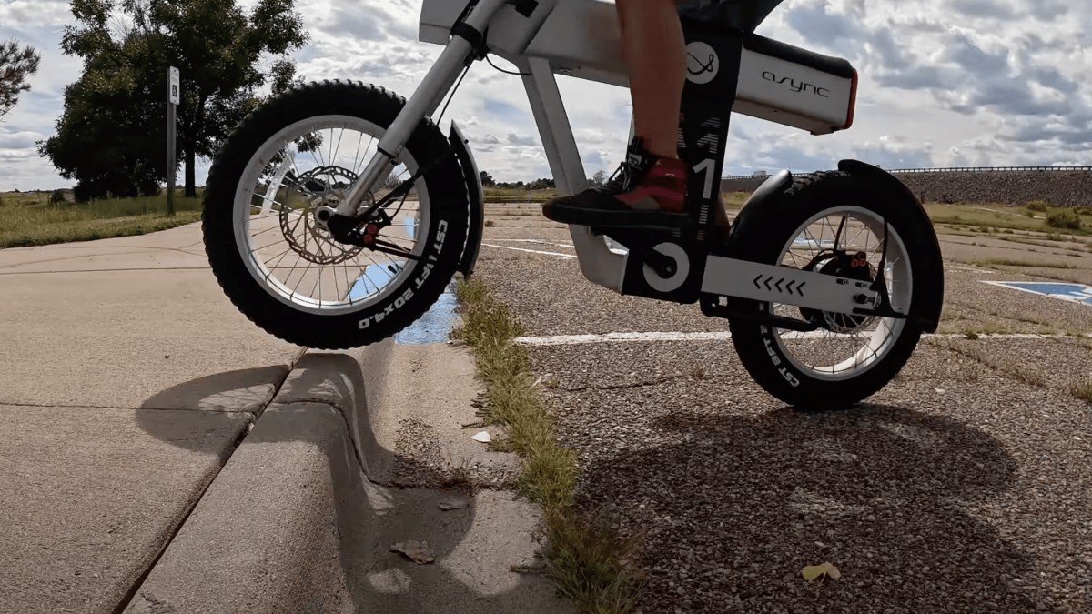 2023 ASYNC A1 async-a1-e-bike-the-futuristic-ride-that-echoes-teslas-cybertruck-3