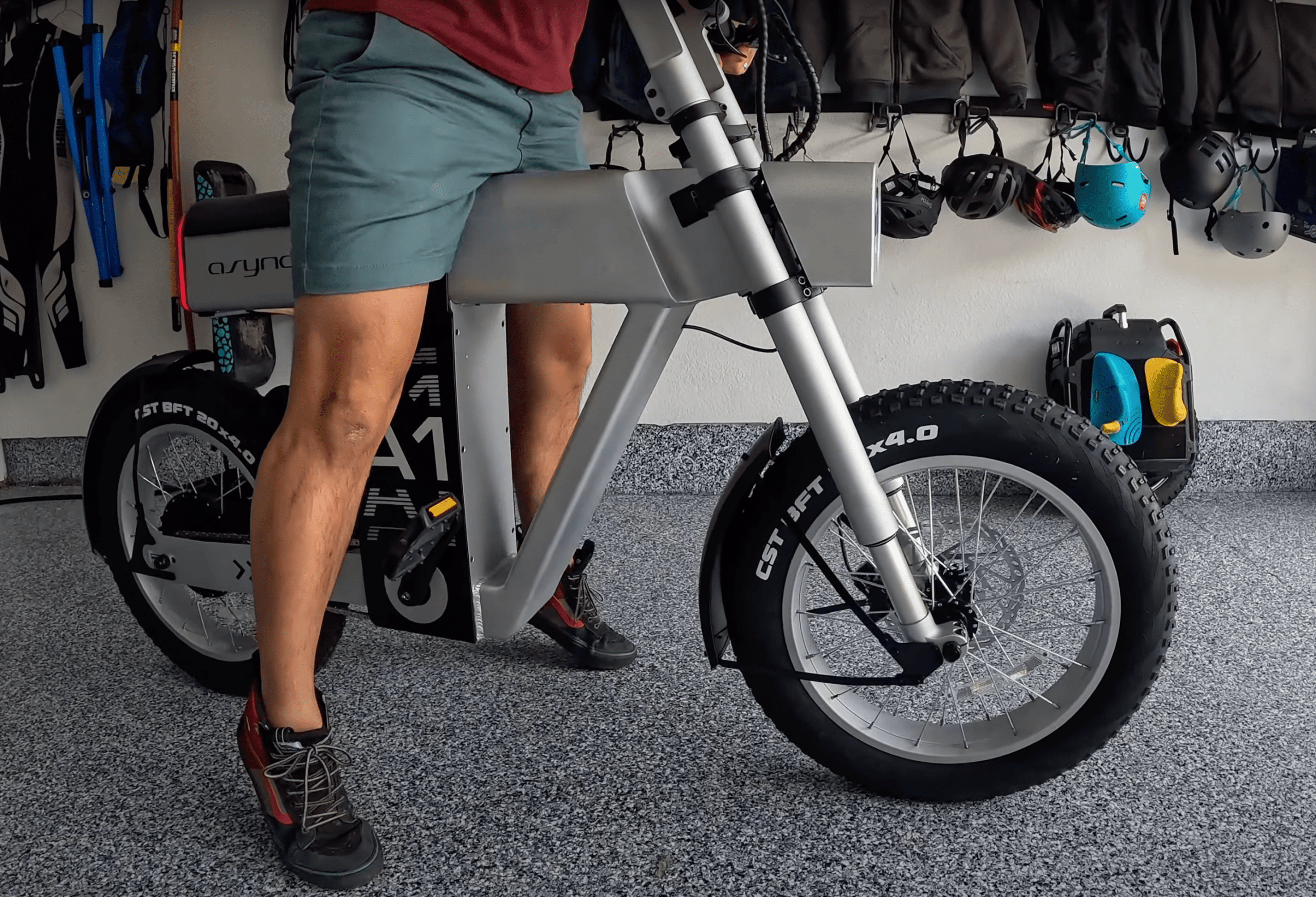 async-a1-e-bike-the-futuristic-ride-that-echoes-teslas-cybertruck-5