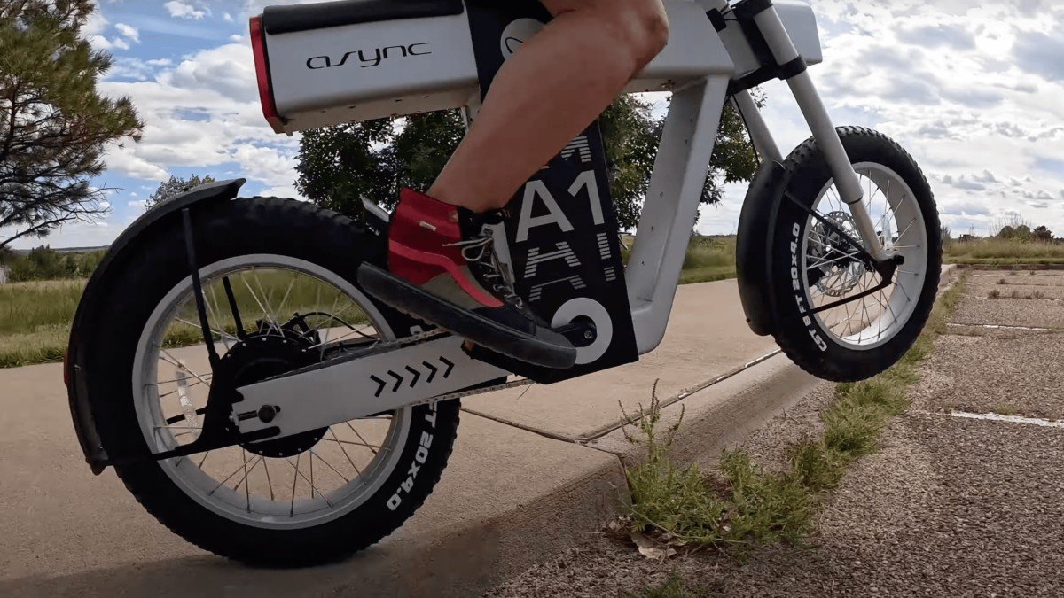 2023 ASYNC A1 async-a1-e-bike-the-futuristic-ride-that-echoes-teslas-cybertruck-14
