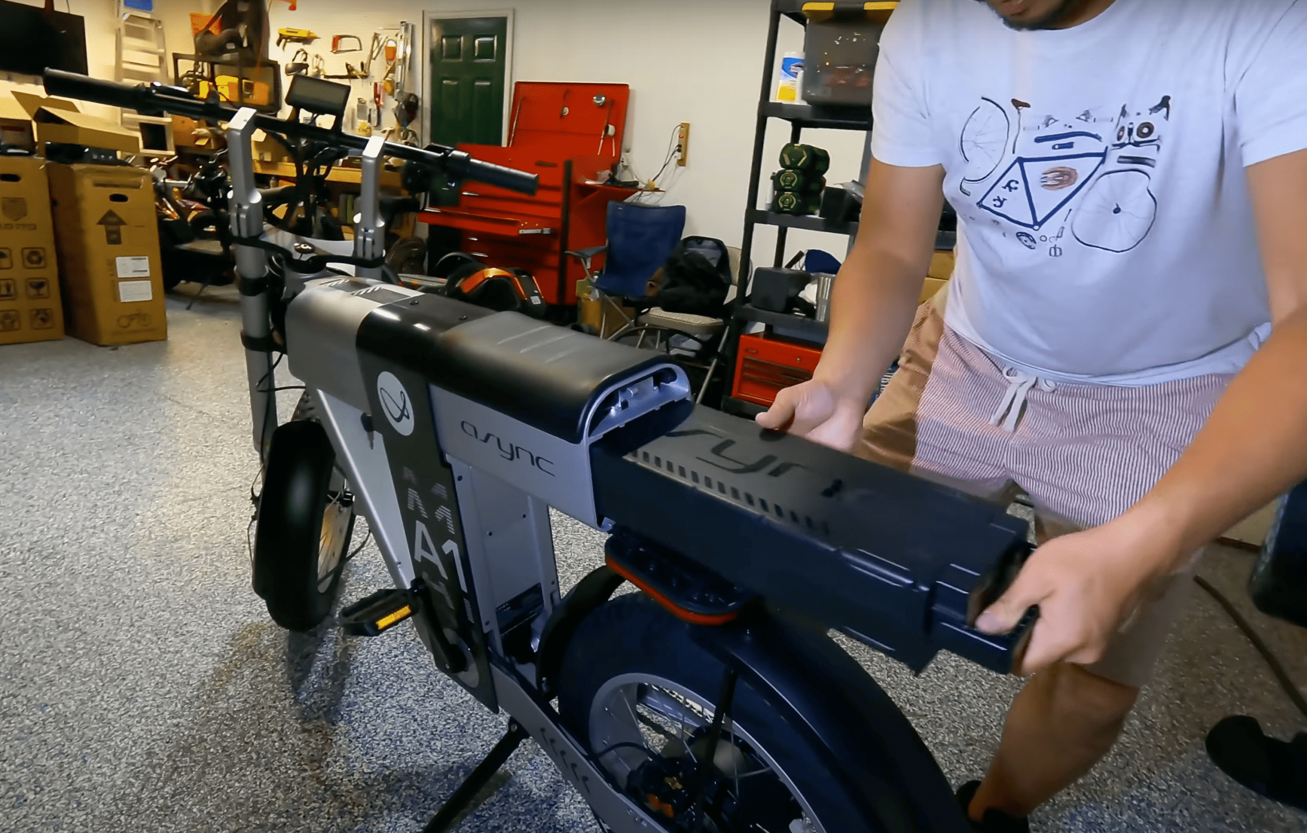 async-a1-e-bike-the-futuristic-ride-that-echoes-teslas-cybertruck-16