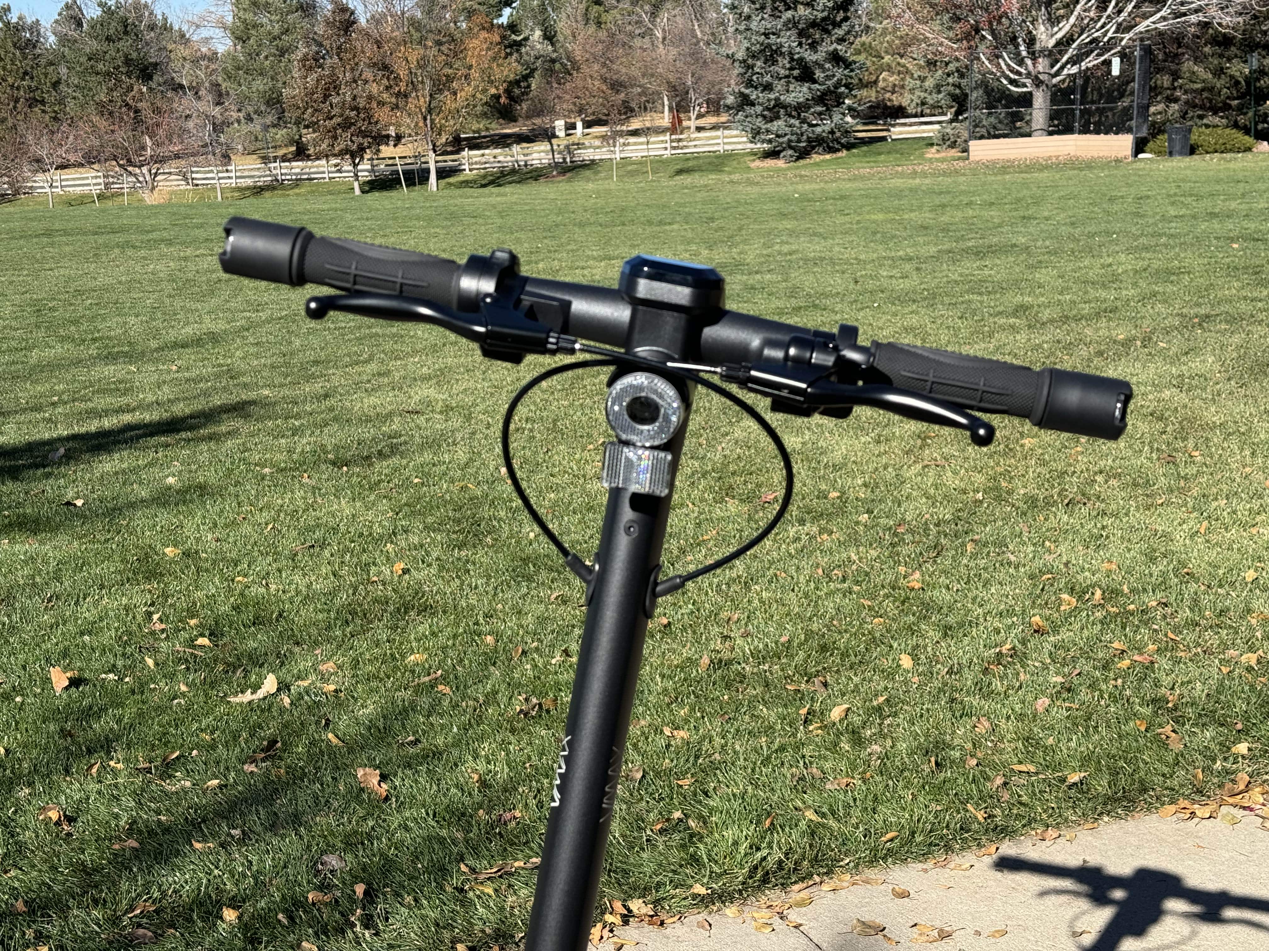 vmax-vx2-pro-electric-scooter-review-swiss-precision-for-stylish-commuting-in-the-usa-6