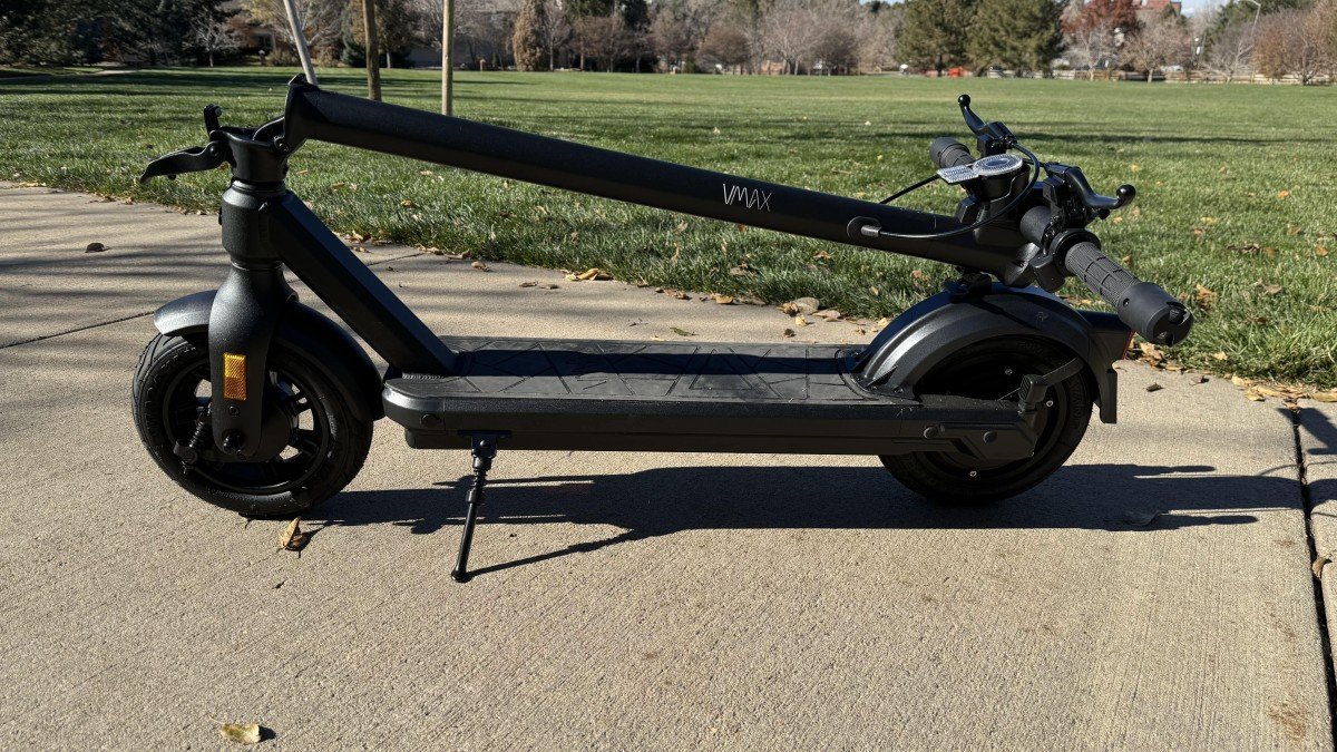 2024 VMAX VX2 Pro vmax-vx2-pro-electric-scooter-review-swiss-precision-for-stylish-commuting-in-the-usa-9
