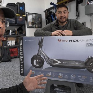 niu-kqi-air-the-best-lightweight-electric-scooter-yet-0