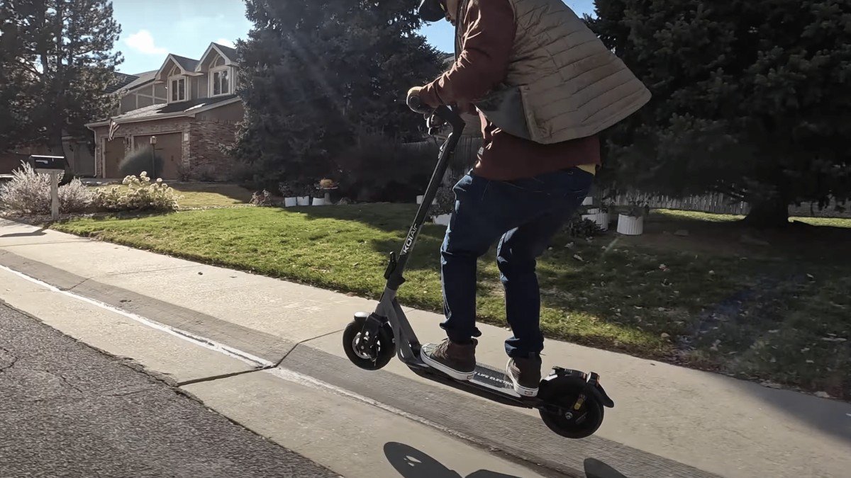2024 NIU KQi Air Rider Jumping Scooter Action