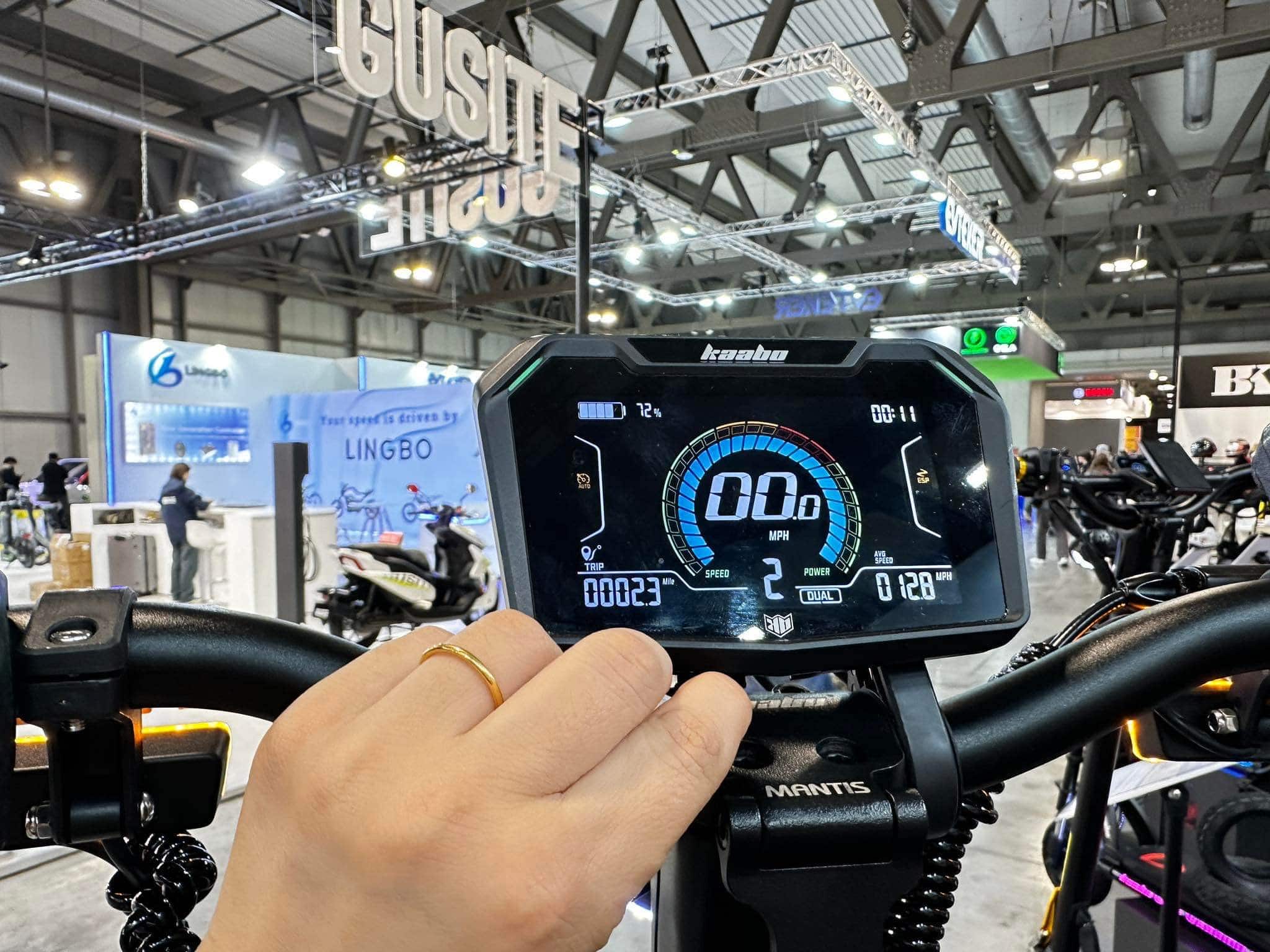 mantis-x-plus-kaabos-newest-scooter-2