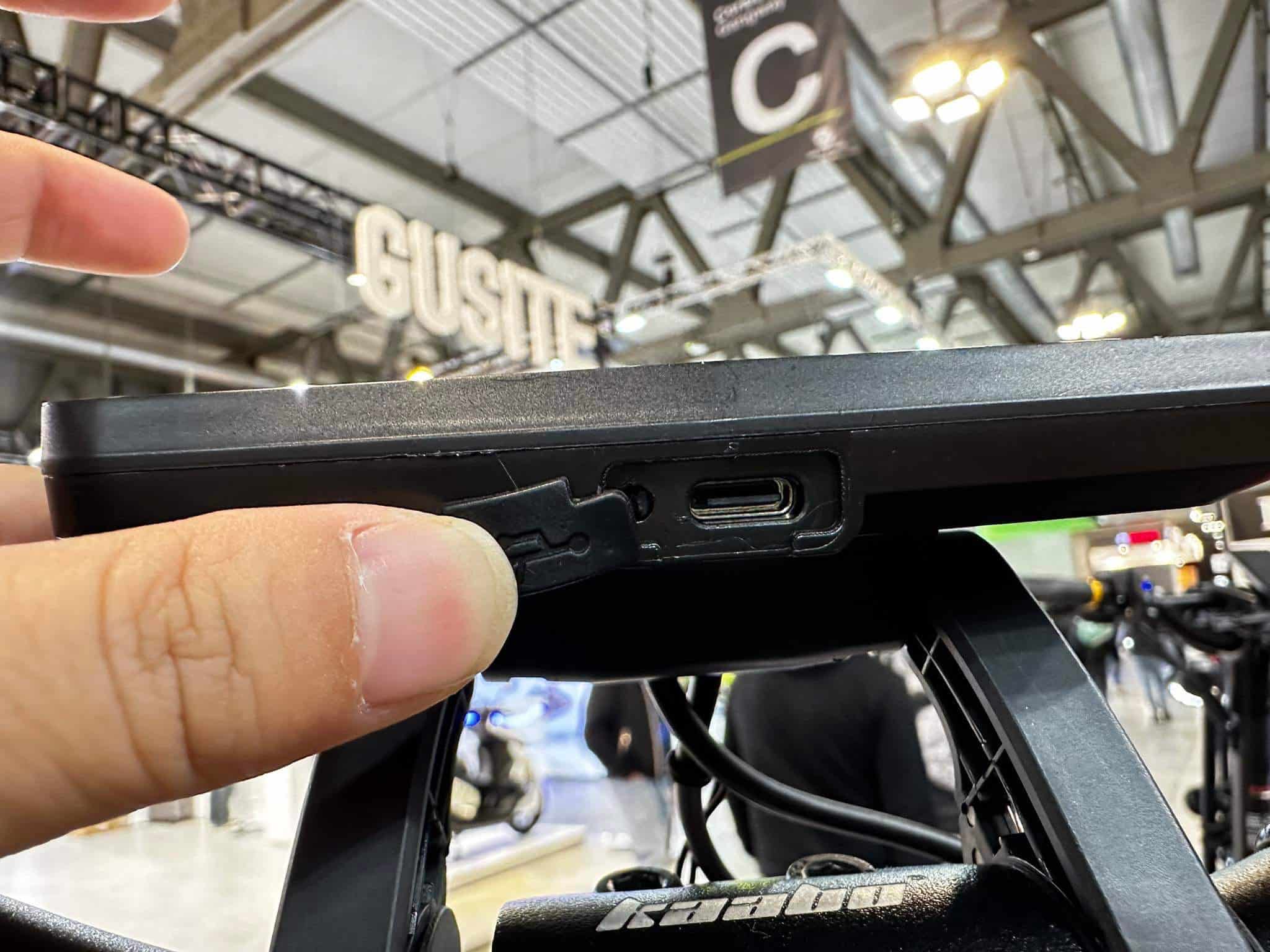 mantis-x-plus-kaabos-newest-scooter-3