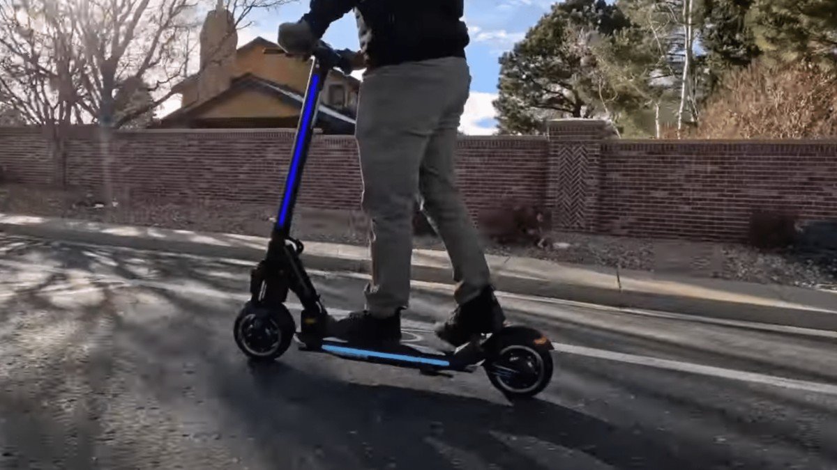 2023 Dualtron Popular dualtron-popular-escooter-review-the-best-budget-dualtron-electric-scooter-for-urban-adventures-5