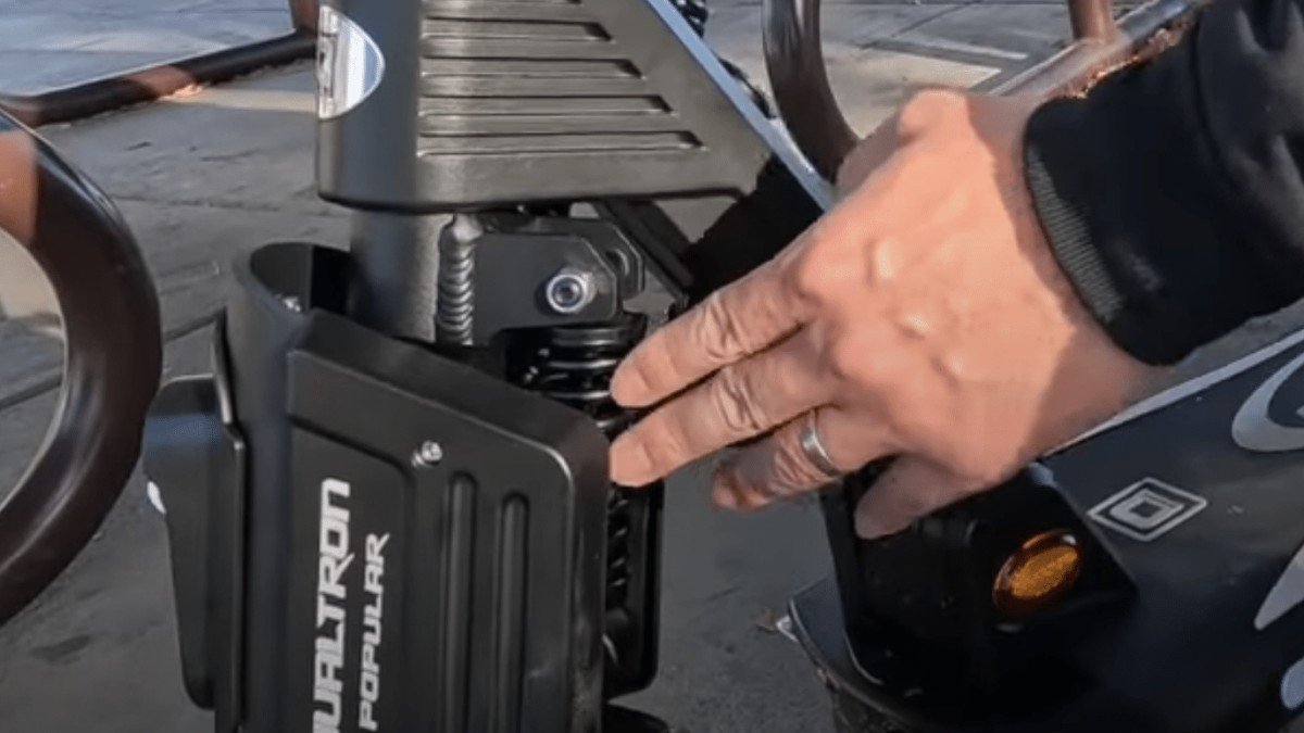 2023 Dualtron Popular dualtron-popular-escooter-review-the-best-budget-dualtron-electric-scooter-for-urban-adventures-6