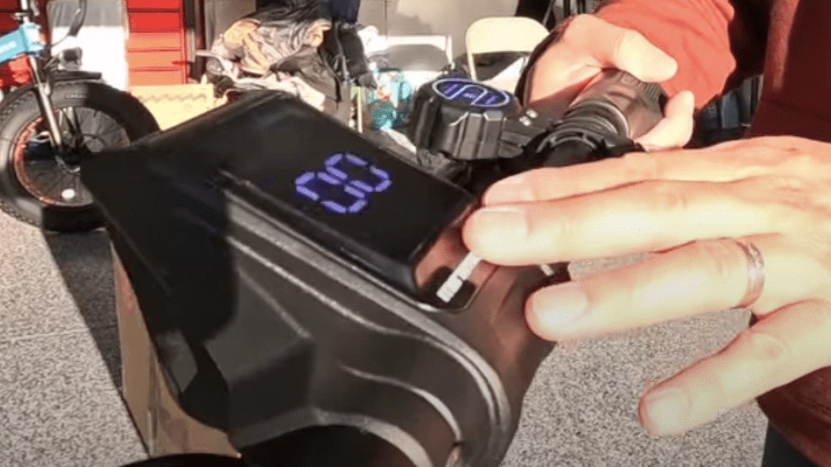 2023 Dualtron Popular dualtron-popular-escooter-review-the-best-budget-dualtron-electric-scooter-for-urban-adventures-7